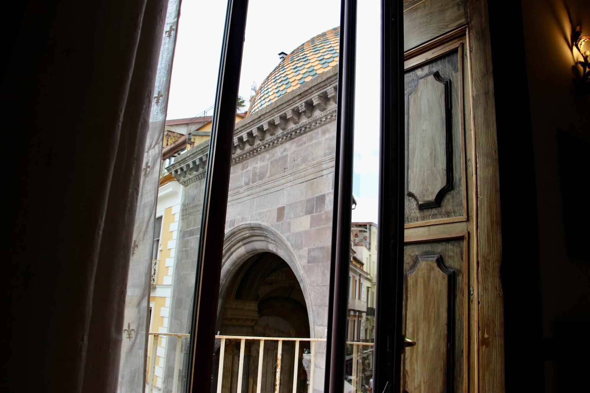 ソレントPalazzo Ammone - Sedil Dominovaアパートメント エクステリア 写真